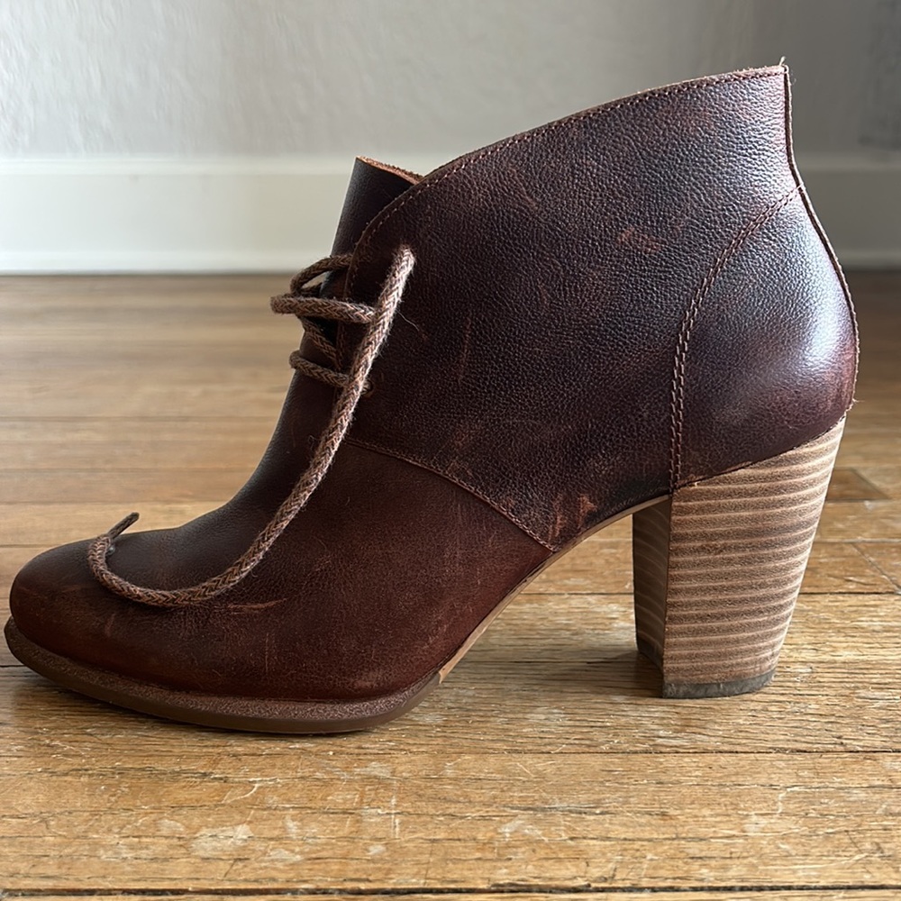 UGG Australia Chestnut Mackie Smooth Leather Boot women's size 9 - Picture 7 of 9